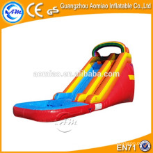 Nouvelle conception toboggan à eau gonflable bon qualtiy PVC gonflable piscine arc-en-ciel à vendre